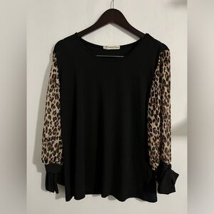 FLJ Studio Women’s Black & Leopard Print Long Sleeve Blouse‎ Size Large